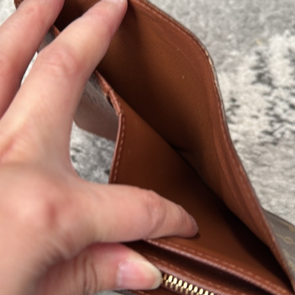 Authentic Louis Vuitton Tresor wallet - Picture 4 of 11